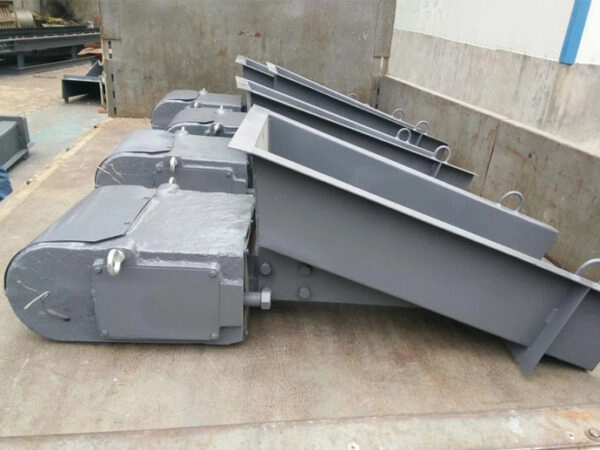 Electromagnetic Vibrating Feeder Mining feeder electromagnetic simple structure easy installation 第1张